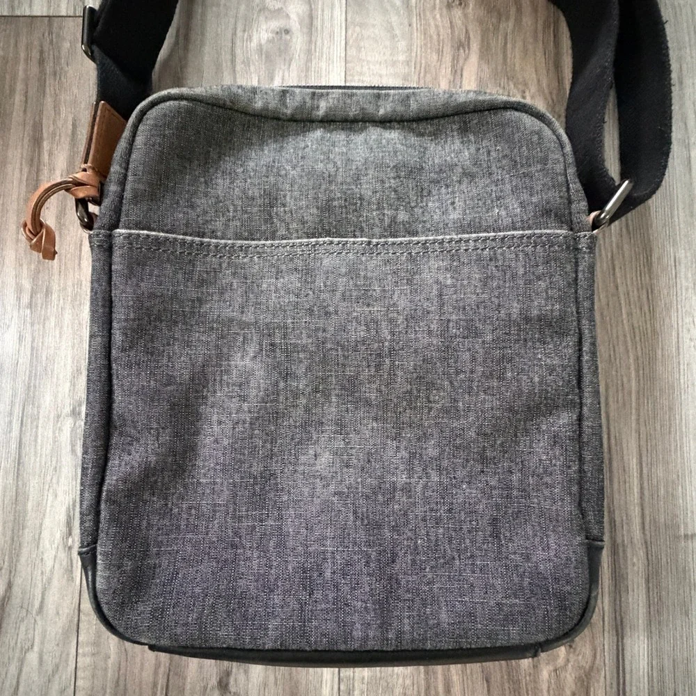 Fossil Crossbody Bag Gray Canvas Leather Trim Adjustable Strap Messenger
